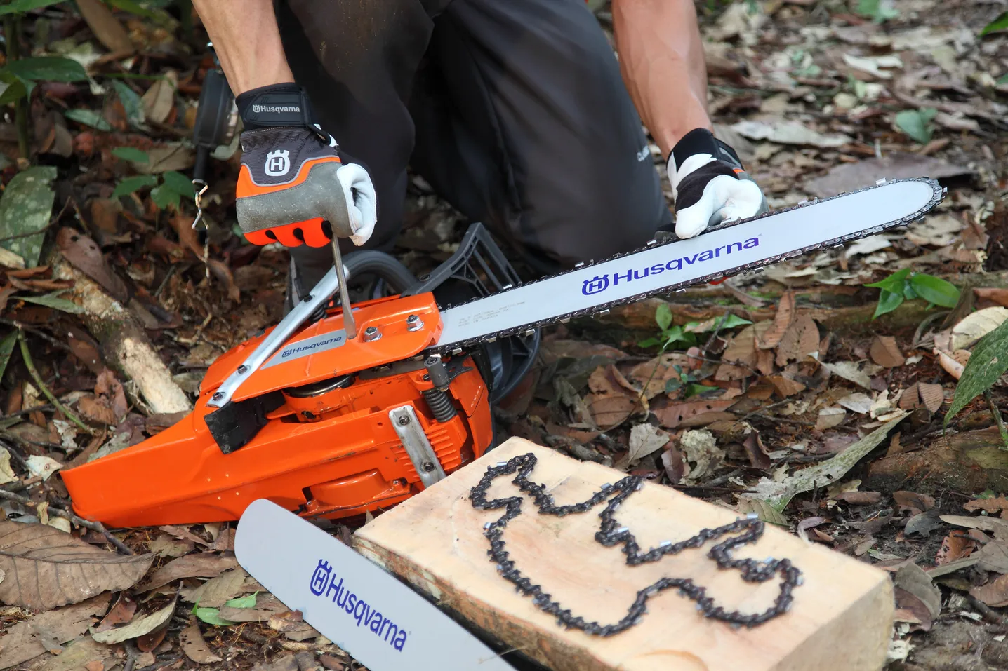 Chainsaws - husqvarna chainsaws tightening