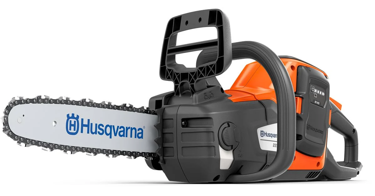 Husqvarna 225i Power Axe (battery and charger included)